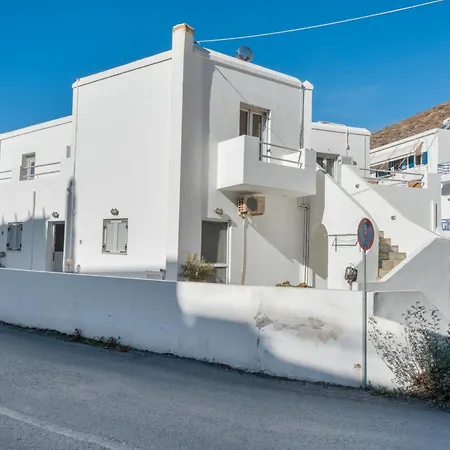 Katerina Irida Kythnos Apartament